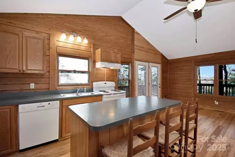 218 Doe Run, Purlear, NC 28665 photo 9