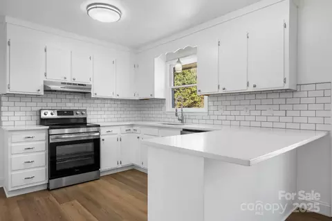 2028 Hendil St, Conover, NC 28613 photo 6