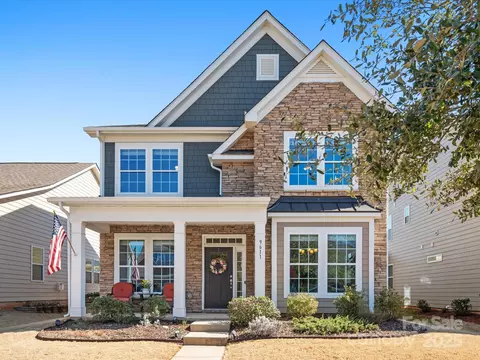 9611 Rayneridge Dr, Huntersville, NC 28078