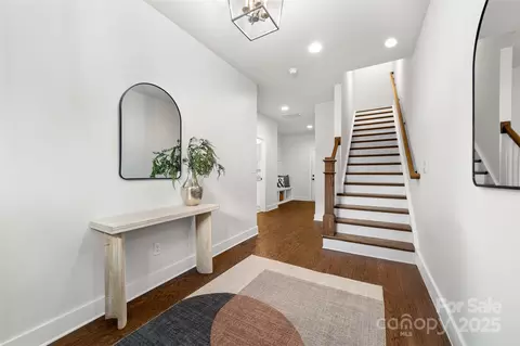 Entry Way - 110 Wesser St, Davidson, NC 28036 photo 2 of 7