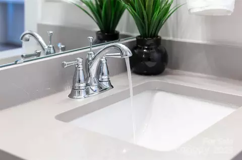 Bath - 110 Wesser St, Davidson, NC 28036 photo 4 of 4