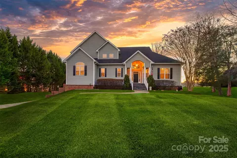 12860 Westmoreland Farm Rd, Davidson, NC 28036