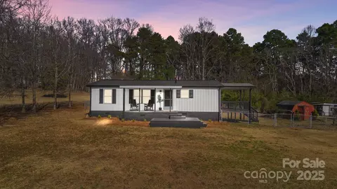 125 Crescent Heights Dr, Salisbury, NC 28146