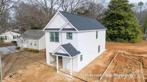 162 S Sycamore St, Mooresville, NC 28115