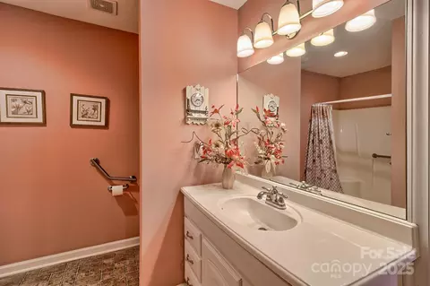 321 E Sewell St, Pageland, SC 29728 photo 10