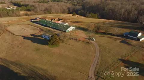 2137 Old Latter Rd, Newton, NC 28658