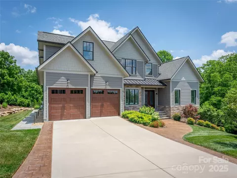 41 Lake Vista Dr, Fletcher, NC 28732