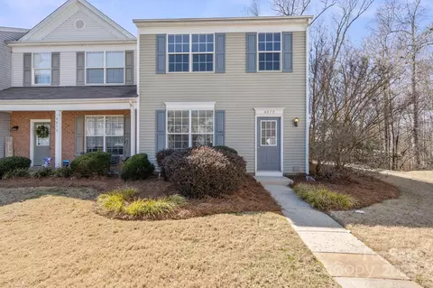6879 Rothchild Dr, Charlotte, NC 28270