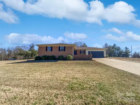 125 Newport Dr, Salisbury, NC 28144