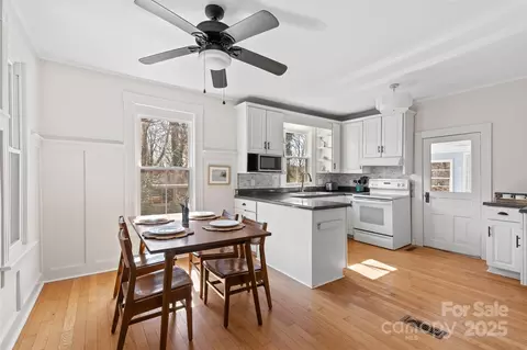 Kitchen - 34 Broadway Ave, Tryon, NC 28782 photo 1 of 3
