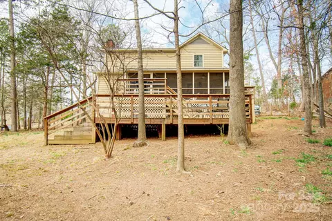 Exterior - 1426 Crescent St, Monroe, NC 28112 photo 9 of 14
