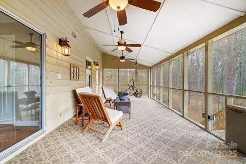 Exterior - 1426 Crescent St, Monroe, NC 28112 photo 7 of 14