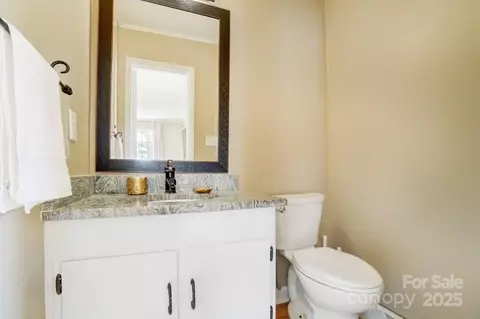 Bath - 1426 Crescent St, Monroe, NC 28112 photo 1 of 3