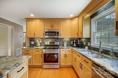 Kitchen - 1426 Crescent St, Monroe, NC 28112 photo 4 of 6
