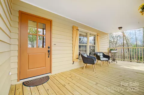 Exterior - 1426 Crescent St, Monroe, NC 28112 photo 4 of 14
