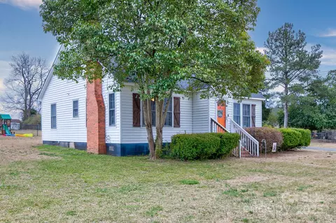 407 S Cedar St, Pageland, SC 29728 photo 4