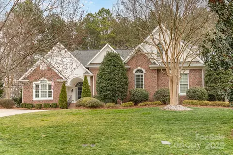 125 Whiterock Dr, Mount Holly, NC 28120