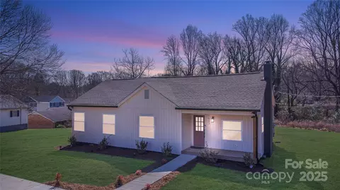 1507 W Davidson Ave, Gastonia, NC 28052