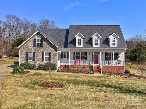 1796 Williamsburg Dr, Rock Hill, SC 29732