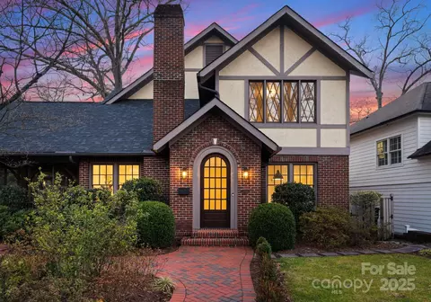 2924 Chelsea Dr, Charlotte, NC 28209