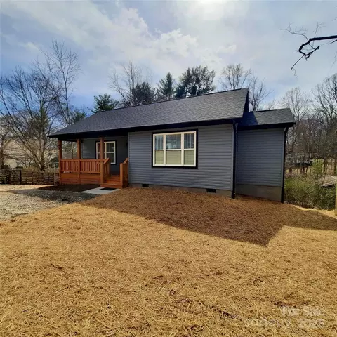 48 English Rd, Candler, NC 28715