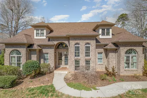 136 Winwood Cir, Granite Falls, NC 28630