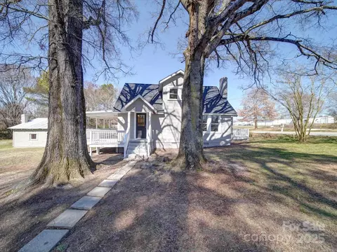11611 Old Aquadale Rd, Norwood, NC 28128