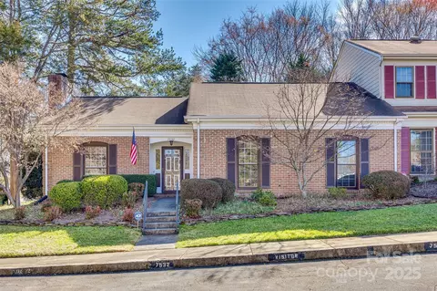 7532 Red Oak Ln, Charlotte, NC 28226