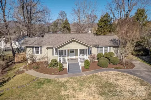 204 S Johnson St, Brevard, NC 28712 photo 2