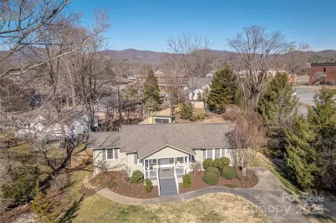 204 S Johnson St, Brevard, NC 28712 photo 3