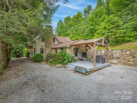 Exterior - 651 Macedonia Rd, Saluda, NC 28773 photo 1 of 12