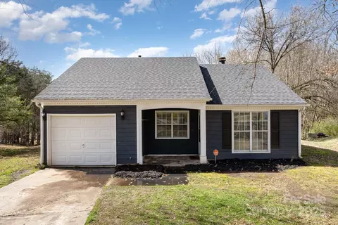 12319 Delcorte Ln, Pineville, NC 28134