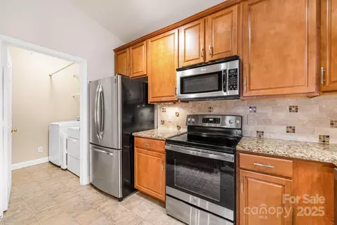 16614 Amberside E Rd E, Cornelius, NC 28031 photo 7