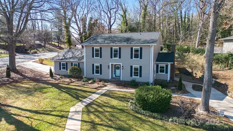 1221 20th Nw Ave NW, Hickory, NC 28601