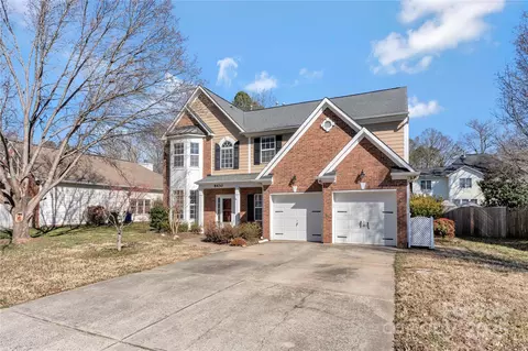 Exterior - 8430 Forest Shadow Cir, Cornelius, NC 28031 photo 2 of 10