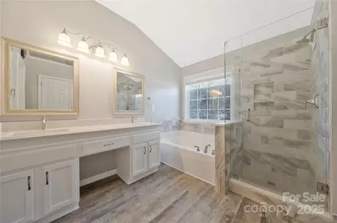 Bath - 8430 Forest Shadow Cir, Cornelius, NC 28031 photo 2 of 3
