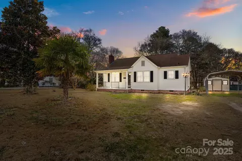308 Knox St, Clover, SC 29710