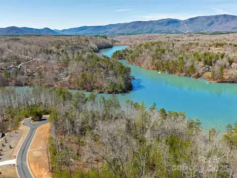 000 Huskey 6 Pointe Pointe #6, Mill Spring, NC 28756 photo 4