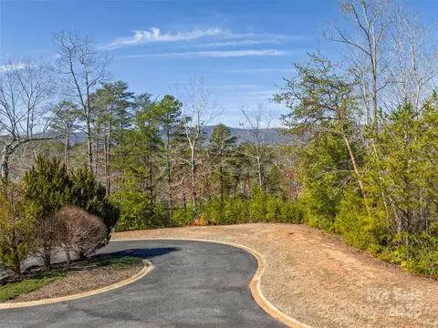 000 Huskey 6 Pointe Pointe #6, Mill Spring, NC 28756 photo 6