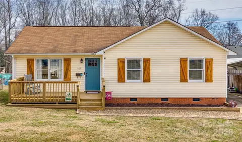 307 Walnut St, Clover, SC 29710