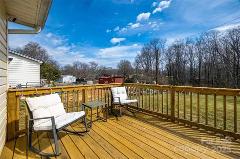 Exterior - 307 Walnut St, Clover, SC 29710 photo 3 of 6