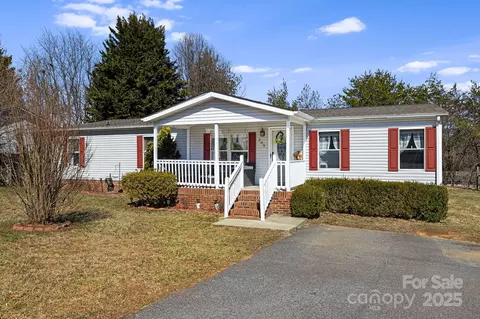 205 Nicholas Dr, Asheville, NC 28806