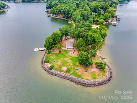 10033 Bora Bora Dr, Tega Cay, SC 29708 photo 26