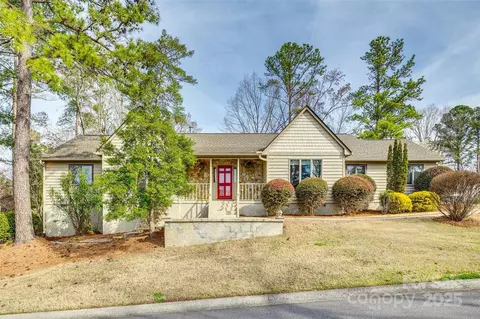 10033 Bora Bora Dr, Tega Cay, SC 29708