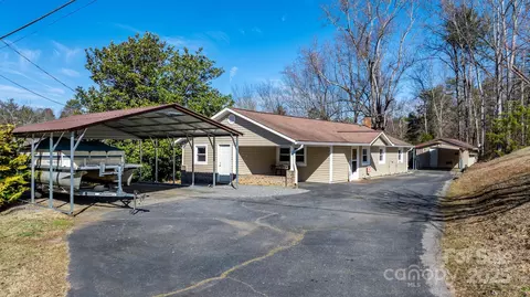 4196 Mountain View Cir, Lenoir, NC 28645