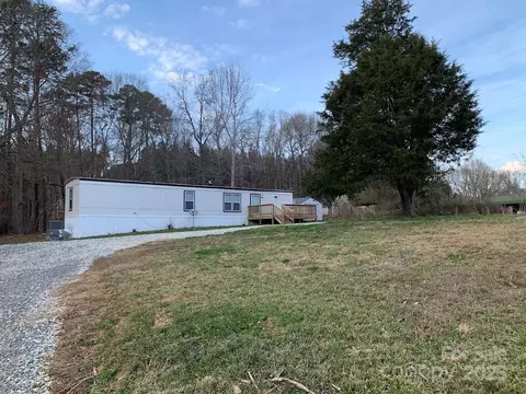 150 Twisted Oak Ln, Gastonia, NC 28052