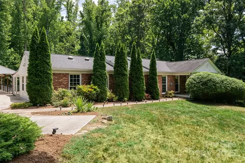21 Westridge Dr, Asheville, NC 28803