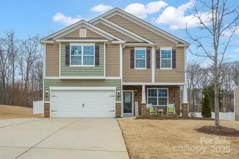 125 Rippling Water Dr, Mount Holly, NC 28120