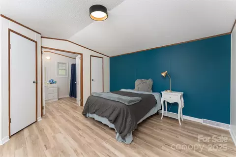 Bedroom - 843 Deep Gap Loop Rd, Flat Rock, NC 28731 photo 1 of 3
