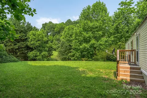 Exterior - 843 Deep Gap Loop Rd, Flat Rock, NC 28731 photo 6 of 7
